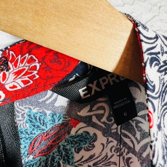 NEW! Express Long Sleeve Dress Keyhole High Neck Mod Print - 6 - Picture 6 of 7